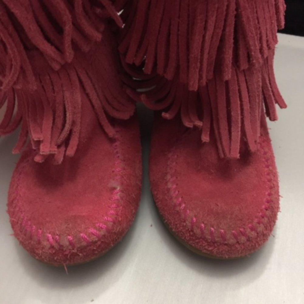 Minnetonka Girls Fringe Boots Size 10 - Picture 2 of 5